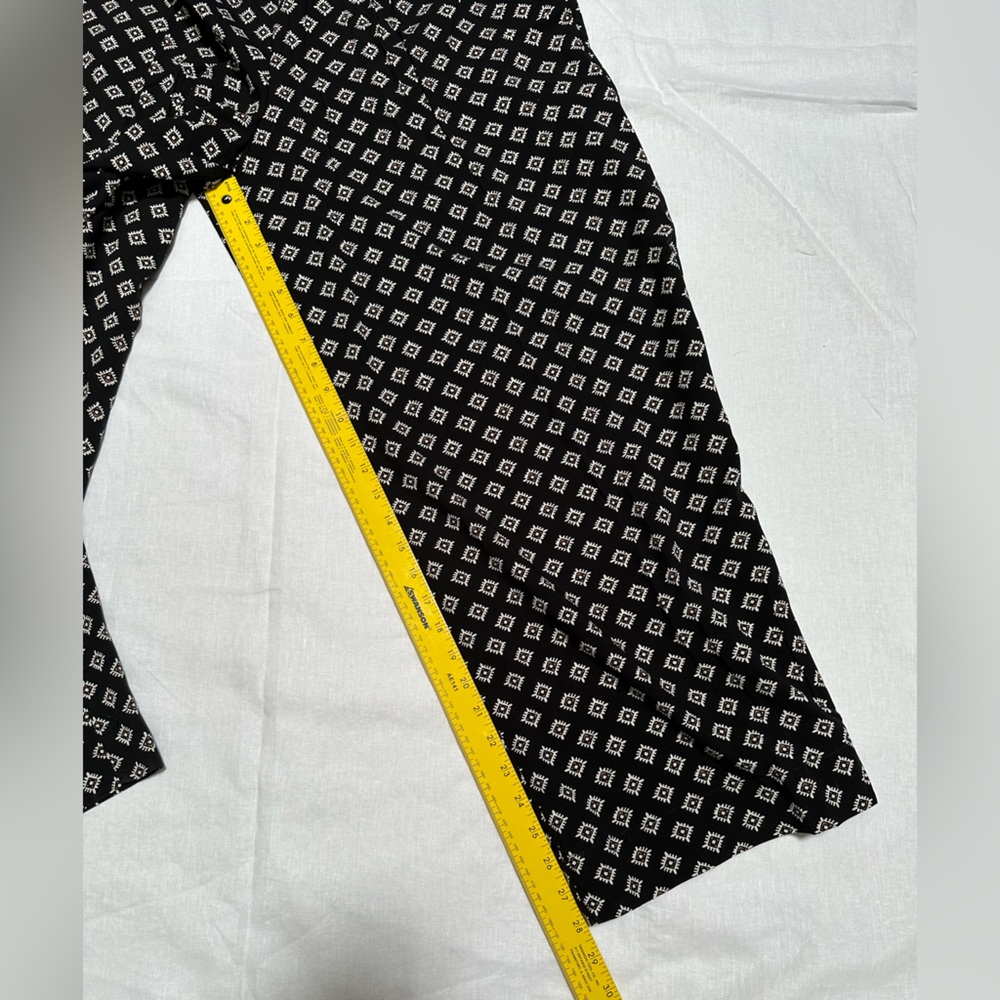 GAP Factory Black and White Patterned Pants - Picture 5 of 9